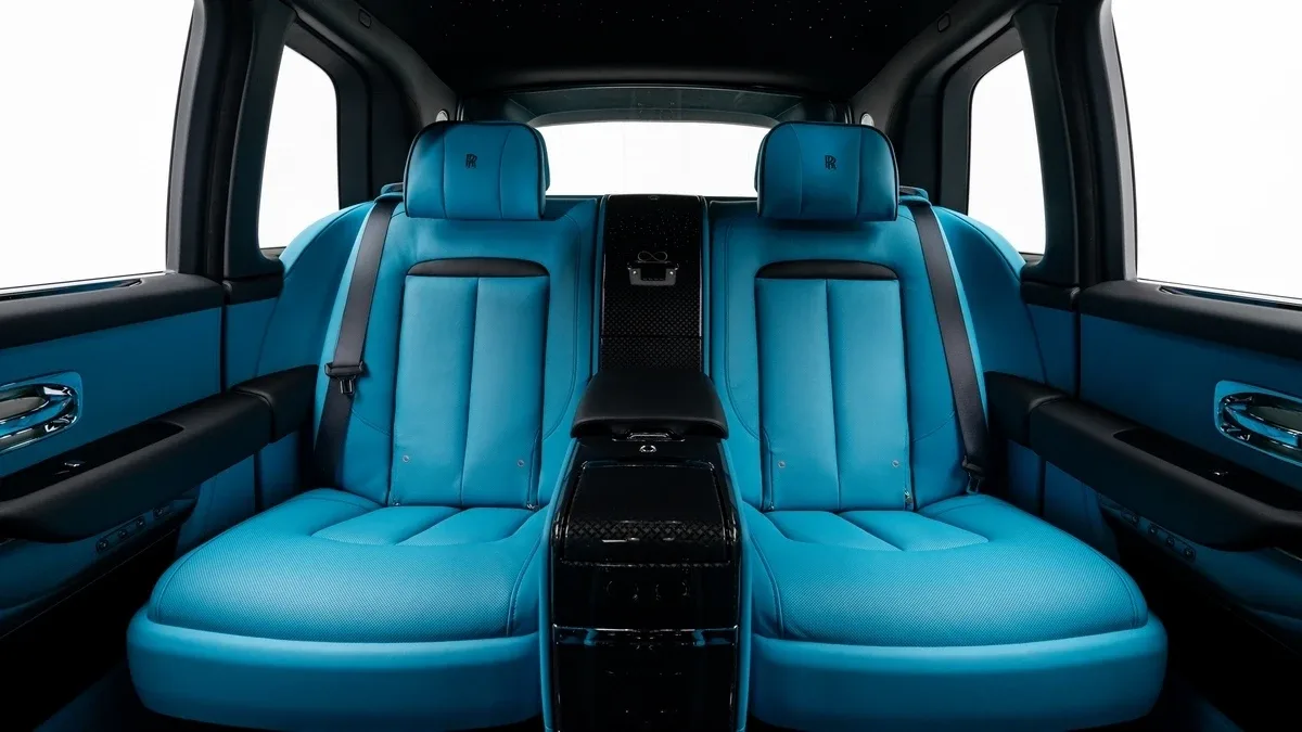 2026 Rolls-Royce Cullinan Black Badge angeboten von einem Fachhändler in Dubai, Vereinigte Arabische Emirate, Foto 24 von 25