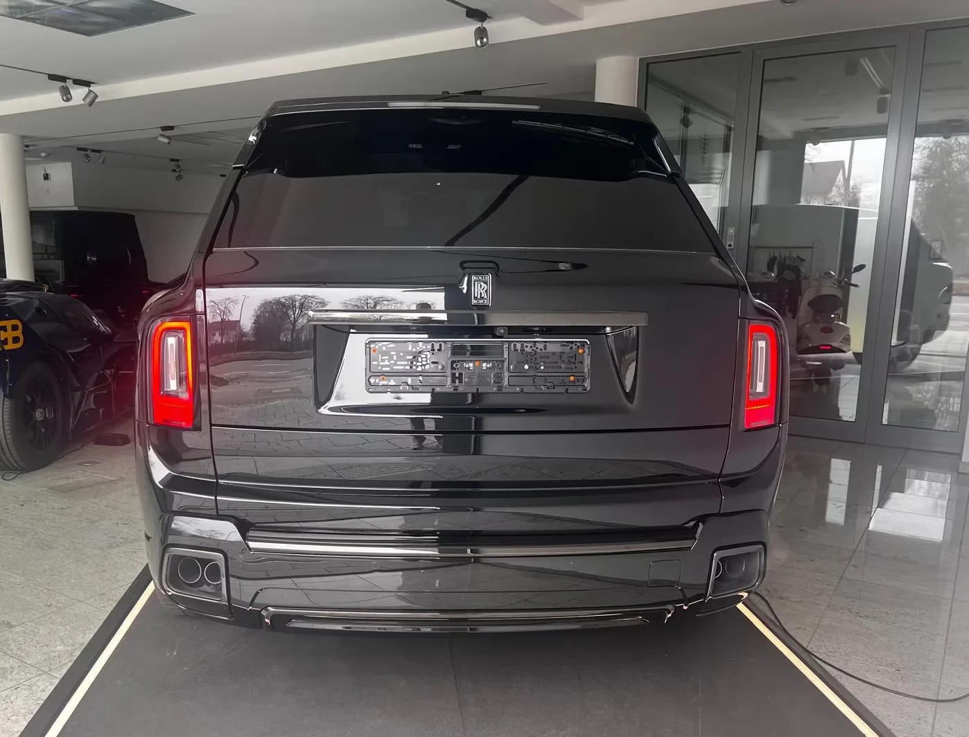 2026 Rolls-Royce Cullinan Black Badge Mandarin angeboten von einem Fachhändler in Haar, Deutschland, Foto 5 von 20