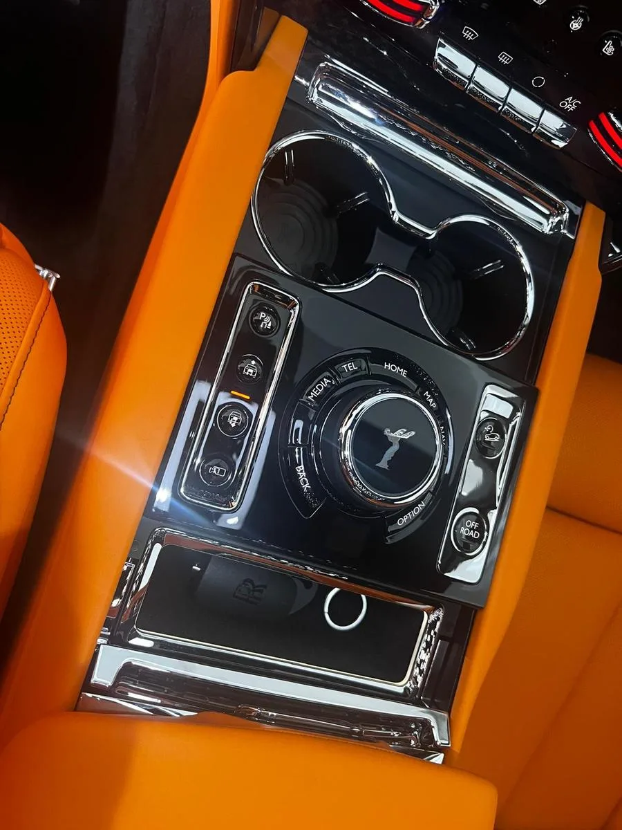 2026 Rolls-Royce Cullinan Black Badge Mandarin angeboten von einem Fachhändler in Haar, Deutschland, Foto 17 von 20