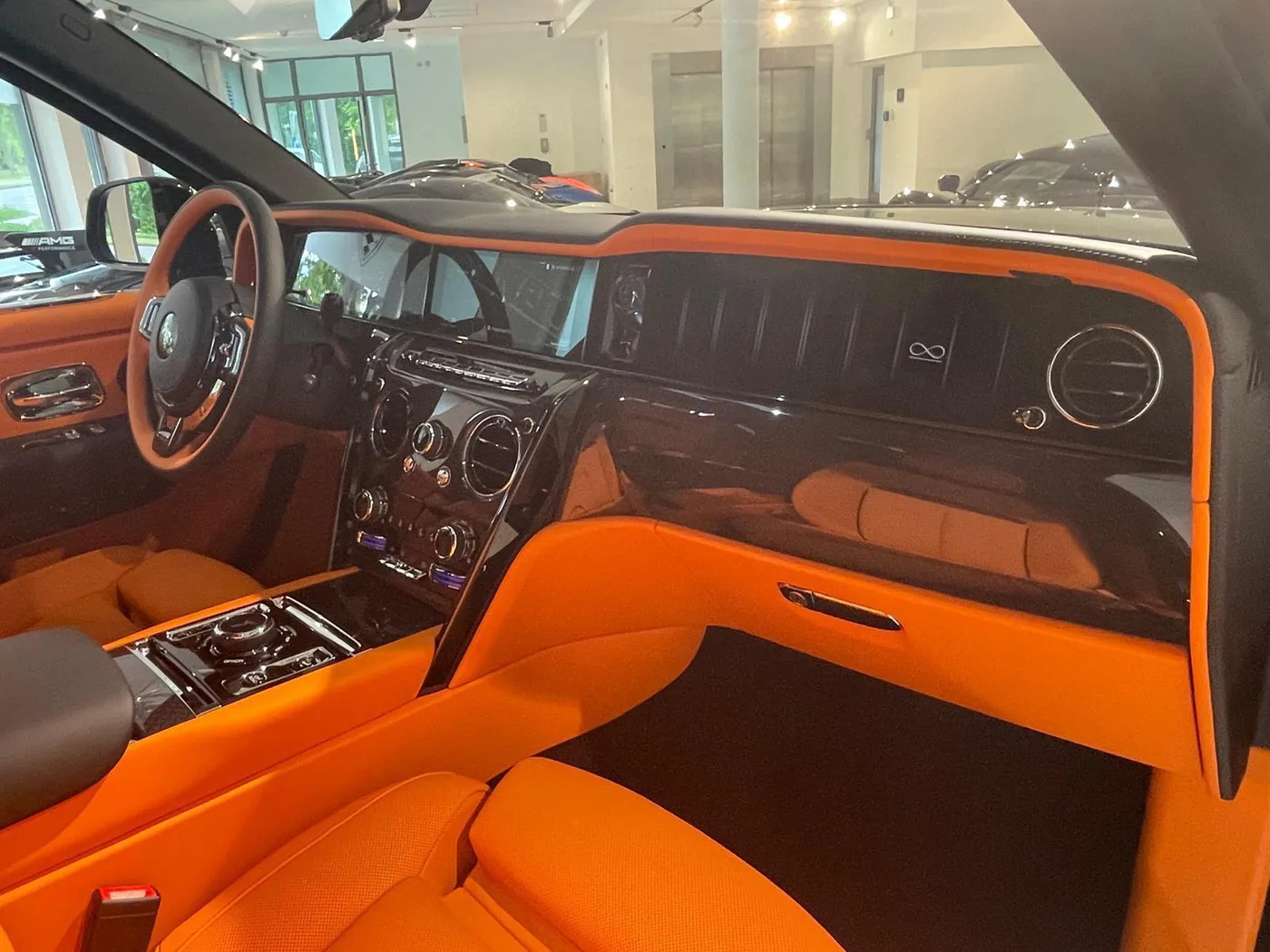 2026 Rolls-Royce Cullinan Black Badge Sanctuary Seats angeboten von einem Fachhändler in Haar, Deutschland, Foto 11 von 25