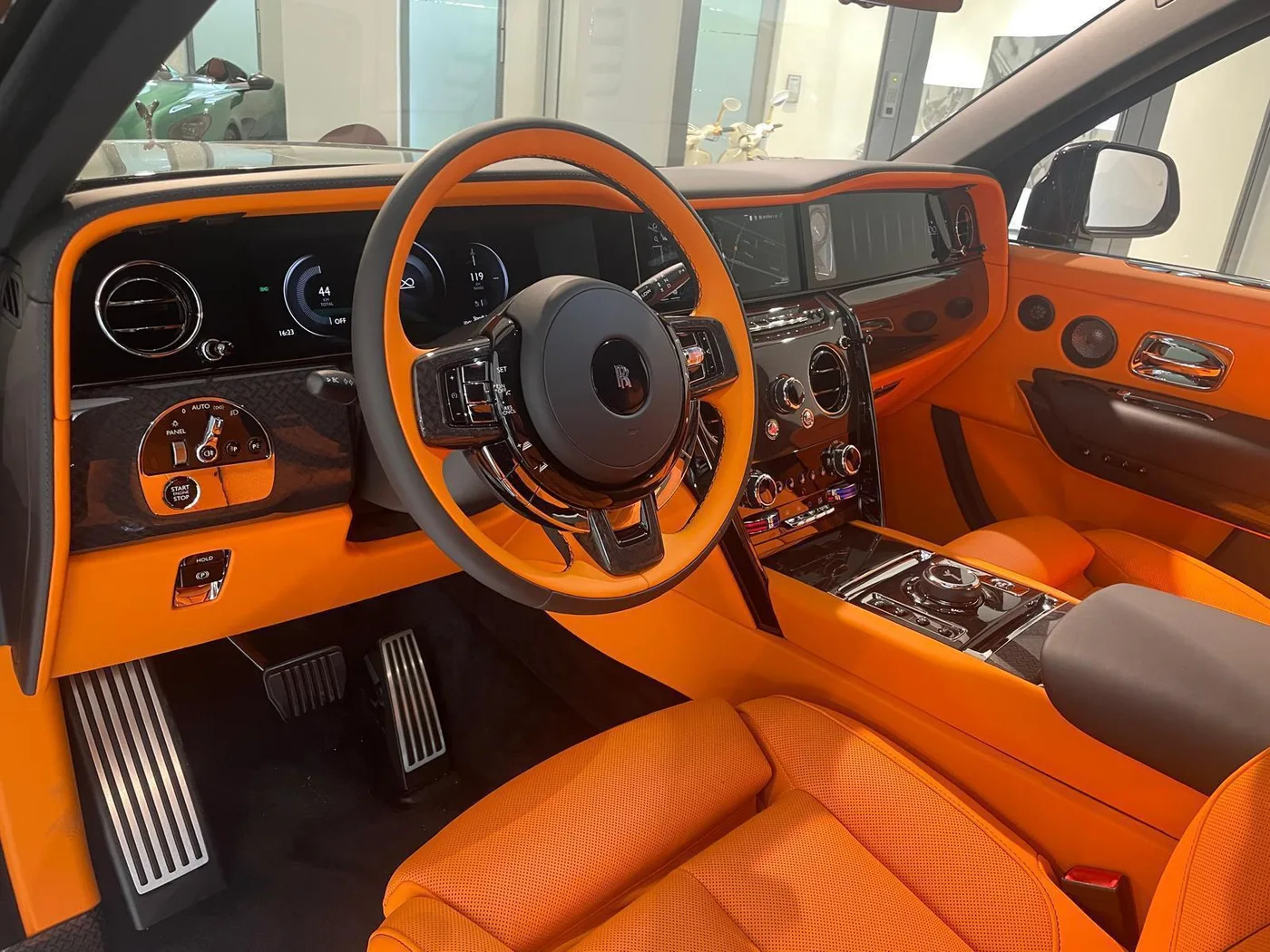 2026 Rolls-Royce Cullinan Black Badge Sanctuary Seats angeboten von einem Fachhändler in Haar, Deutschland, Foto 21 von 25