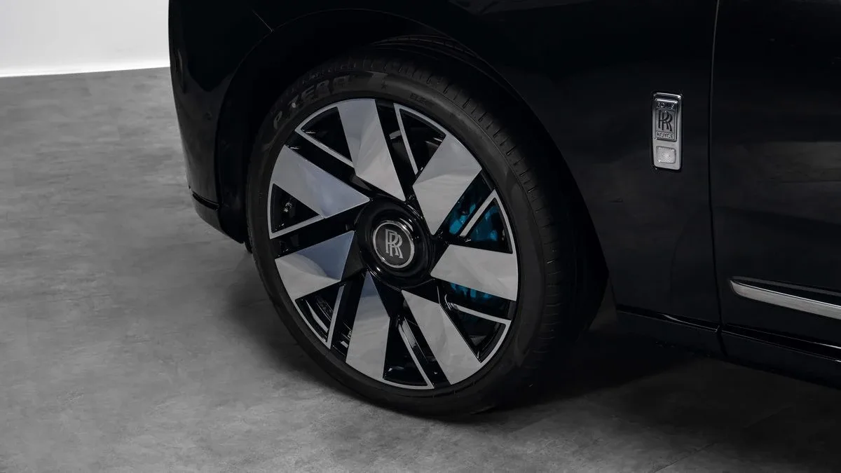 2026 Rolls-Royce Cullinan angeboten von einem Fachhändler in Dubai, Vereinigte Arabische Emirate, Foto 6 von 25