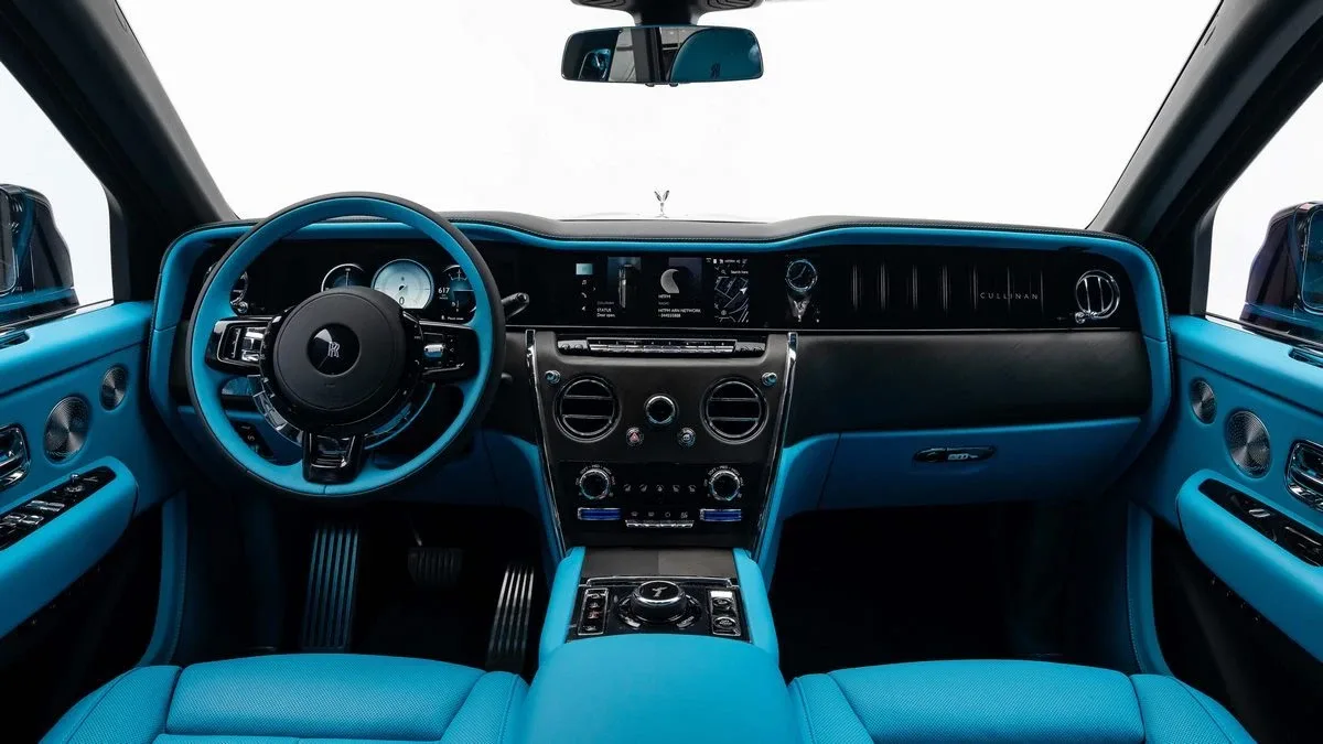 2026 Rolls-Royce Cullinan angeboten von einem Fachhändler in Dubai, Vereinigte Arabische Emirate, Foto 16 von 25