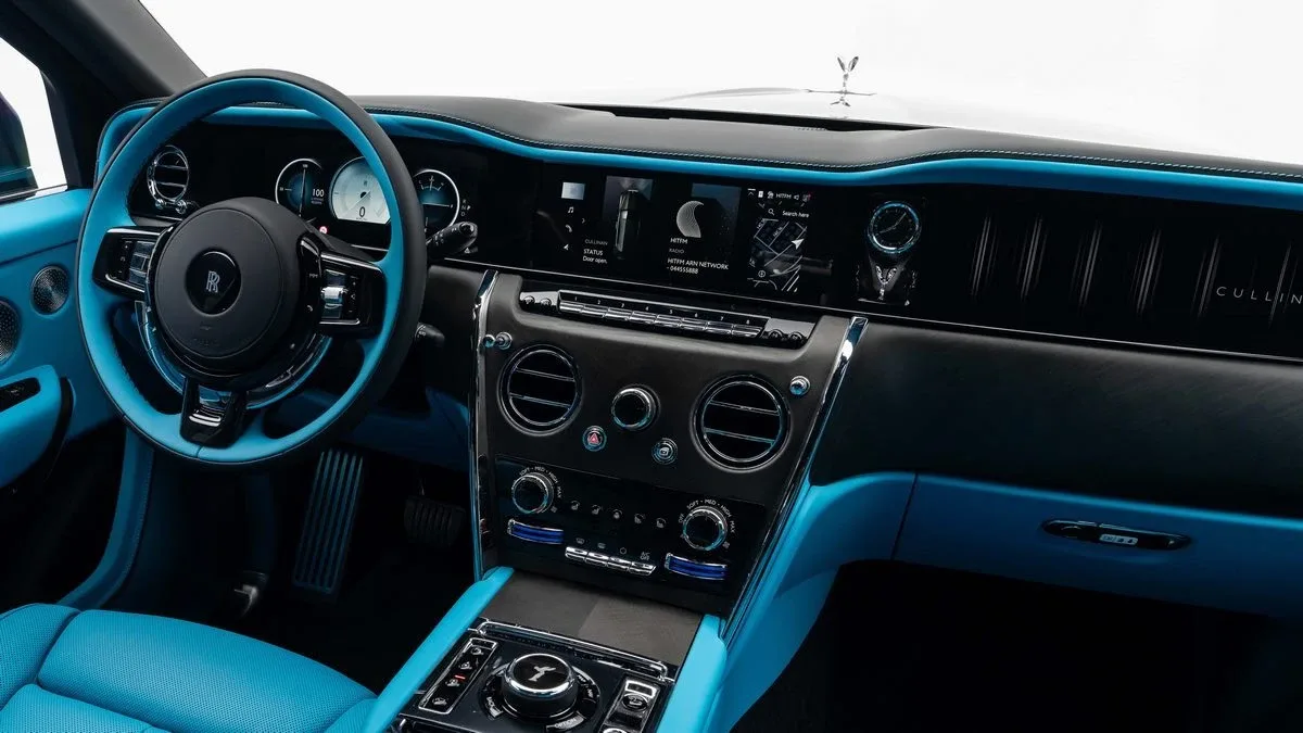 2026 Rolls-Royce Cullinan angeboten von einem Fachhändler in Dubai, Vereinigte Arabische Emirate, Foto 17 von 25