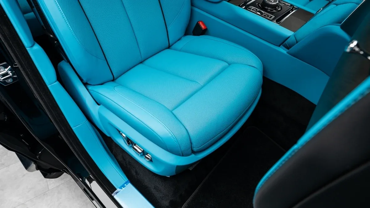 2026 Rolls-Royce Cullinan angeboten von einem Fachhändler in Dubai, Vereinigte Arabische Emirate, Foto 21 von 25