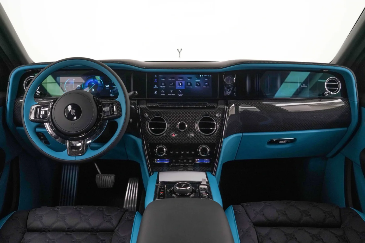 2026 Rolls-Royce Cullinan Black Badge angeboten von einem Fachhändler in Dubai, Vereinigte Arabische Emirate, Foto 10 von 10