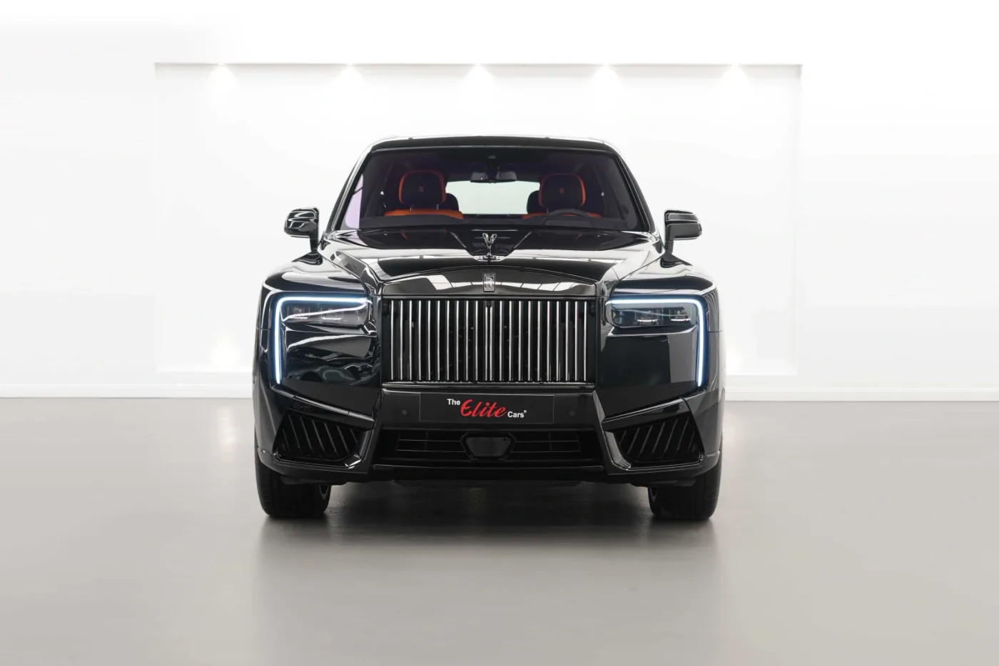 2026 Rolls-Royce Cullinan Black Badge proposée par un concessionnaire spécialisé à Dubai, Émirats arabes unis, photo 6 sur 10