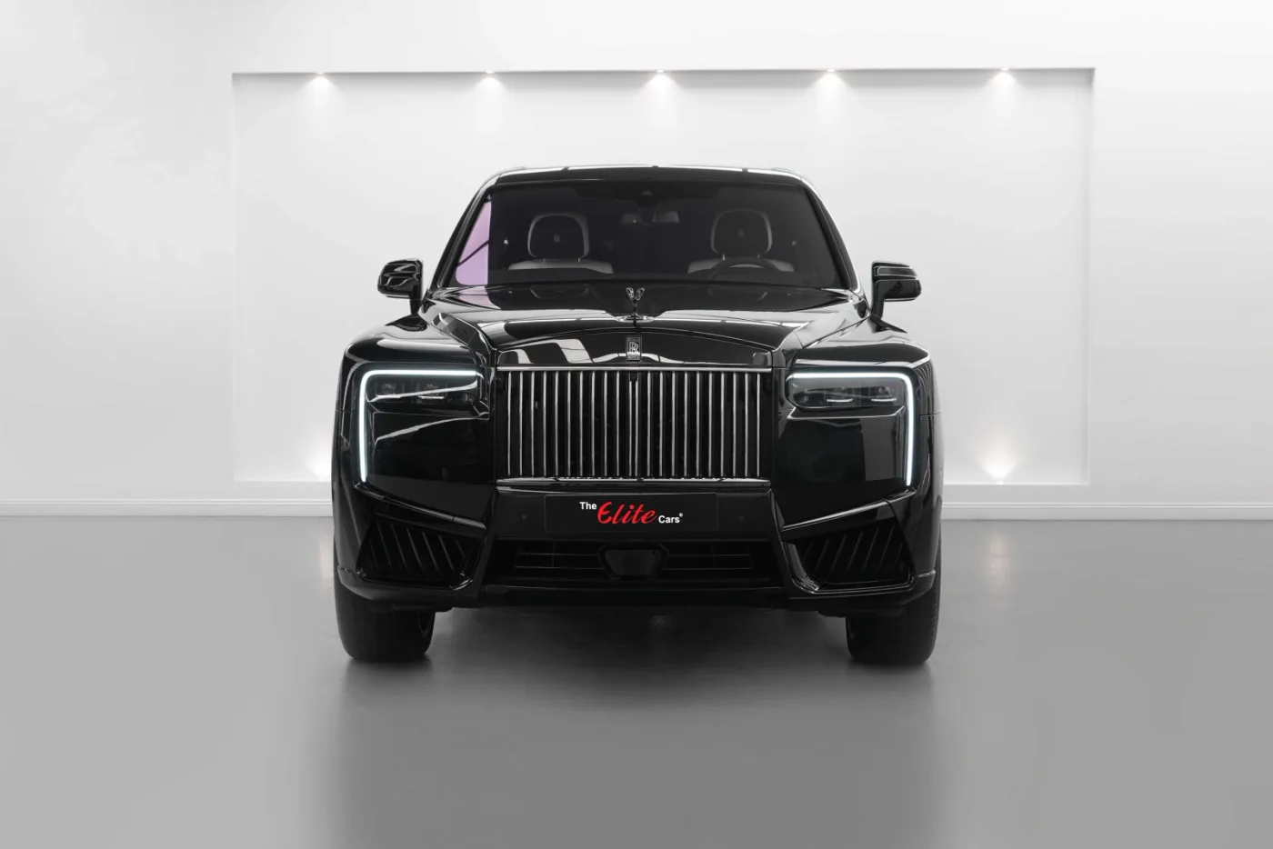 2026 Rolls-Royce Cullinan Black Badge angeboten von einem Fachhändler in Dubai, Vereinigte Arabische Emirate, Foto 4 von 10