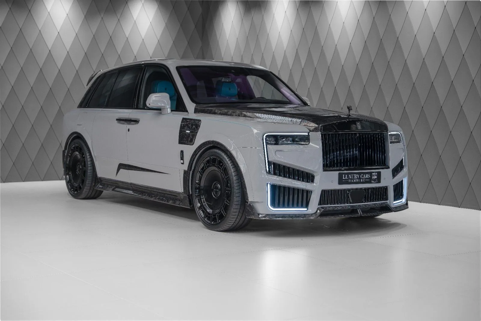 2026 Rolls-Royce Cullinan angeboten von einem Supersportwagenhändler in Schenefeld, Deutschland, Hauptfoto