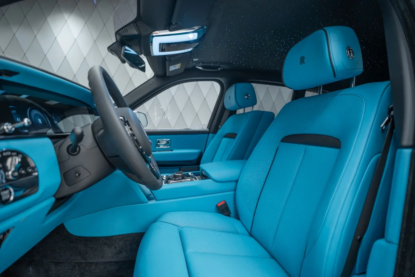 2026 Rolls-Royce Cullinan angeboten von einem Supersportwagenhändler in Schenefeld, Deutschland, Foto 17 von 25