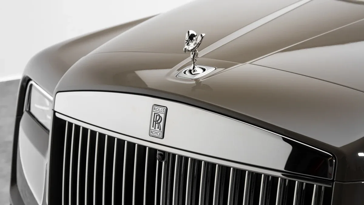 2026 Rolls-Royce Cullinan angeboten von einem Fachhändler in Dubai, Vereinigte Arabische Emirate, Foto 8 von 25