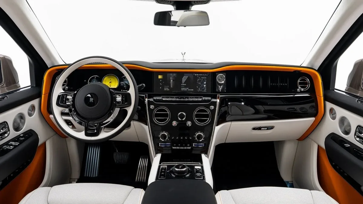 2026 Rolls-Royce Cullinan angeboten von einem Fachhändler in Dubai, Vereinigte Arabische Emirate, Foto 16 von 25