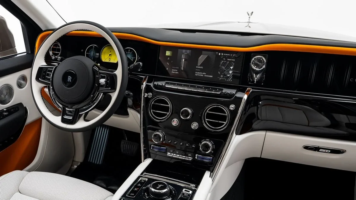 2026 Rolls-Royce Cullinan angeboten von einem Fachhändler in Dubai, Vereinigte Arabische Emirate, Foto 17 von 25