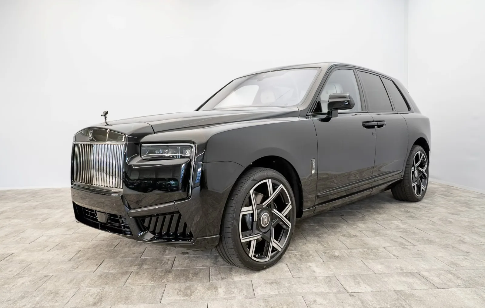 2026 Rolls-Royce Cullinan Series II Black Badge angeboten von einem Fachhändler in Nordhausen, Deutschland, Hauptfoto