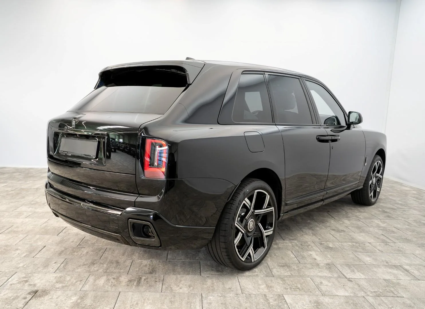 2026 Rolls-Royce Cullinan Series II Black Badge, 4/30