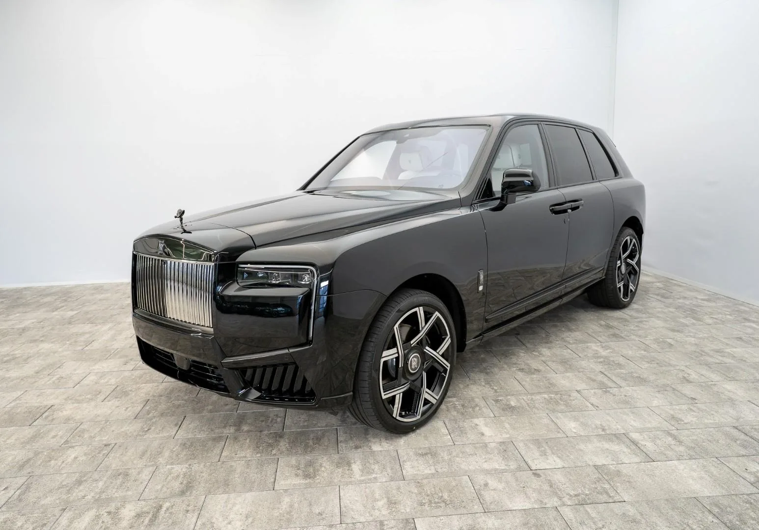 2026 Rolls-Royce Cullinan Series II Black Badge, 9/30
