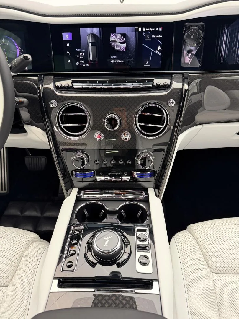 2026 Rolls-Royce Cullinan Series II Black Badge, 15/30