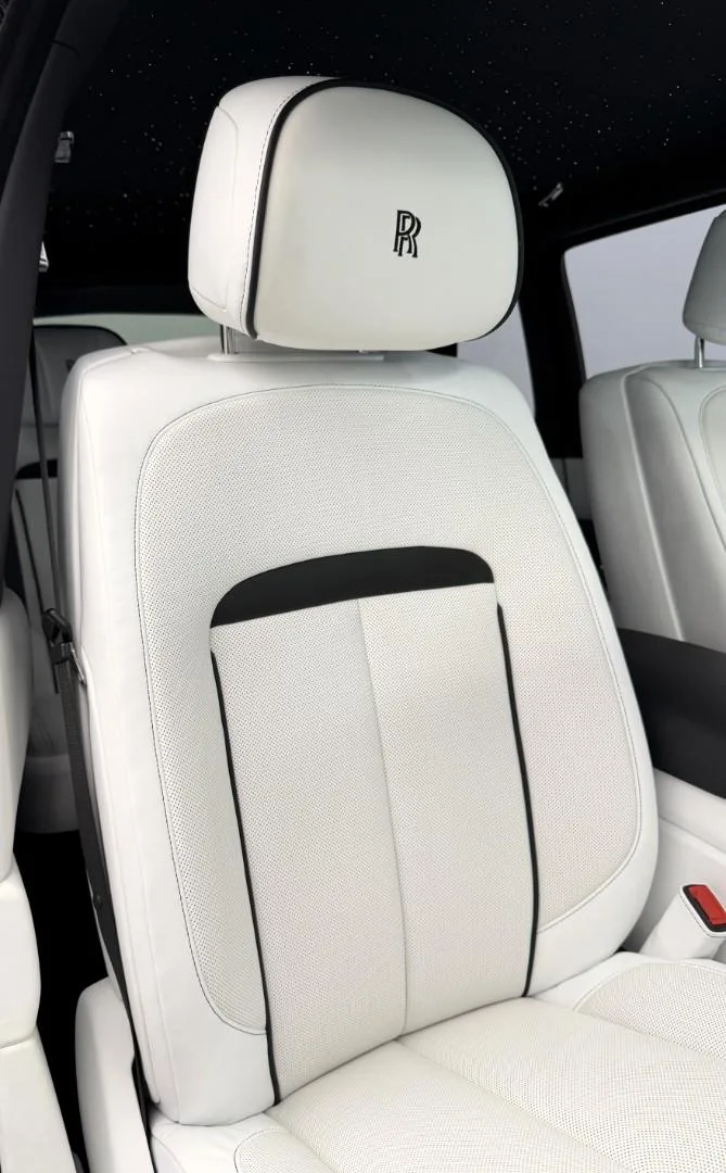 2026 Rolls-Royce Cullinan Series II Black Badge, 21/30