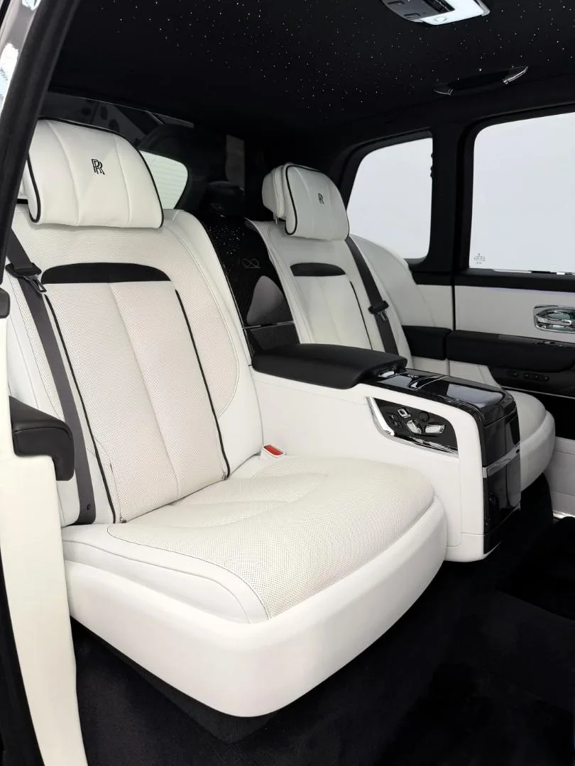 2026 Rolls-Royce Cullinan Series II Black Badge, 25/30