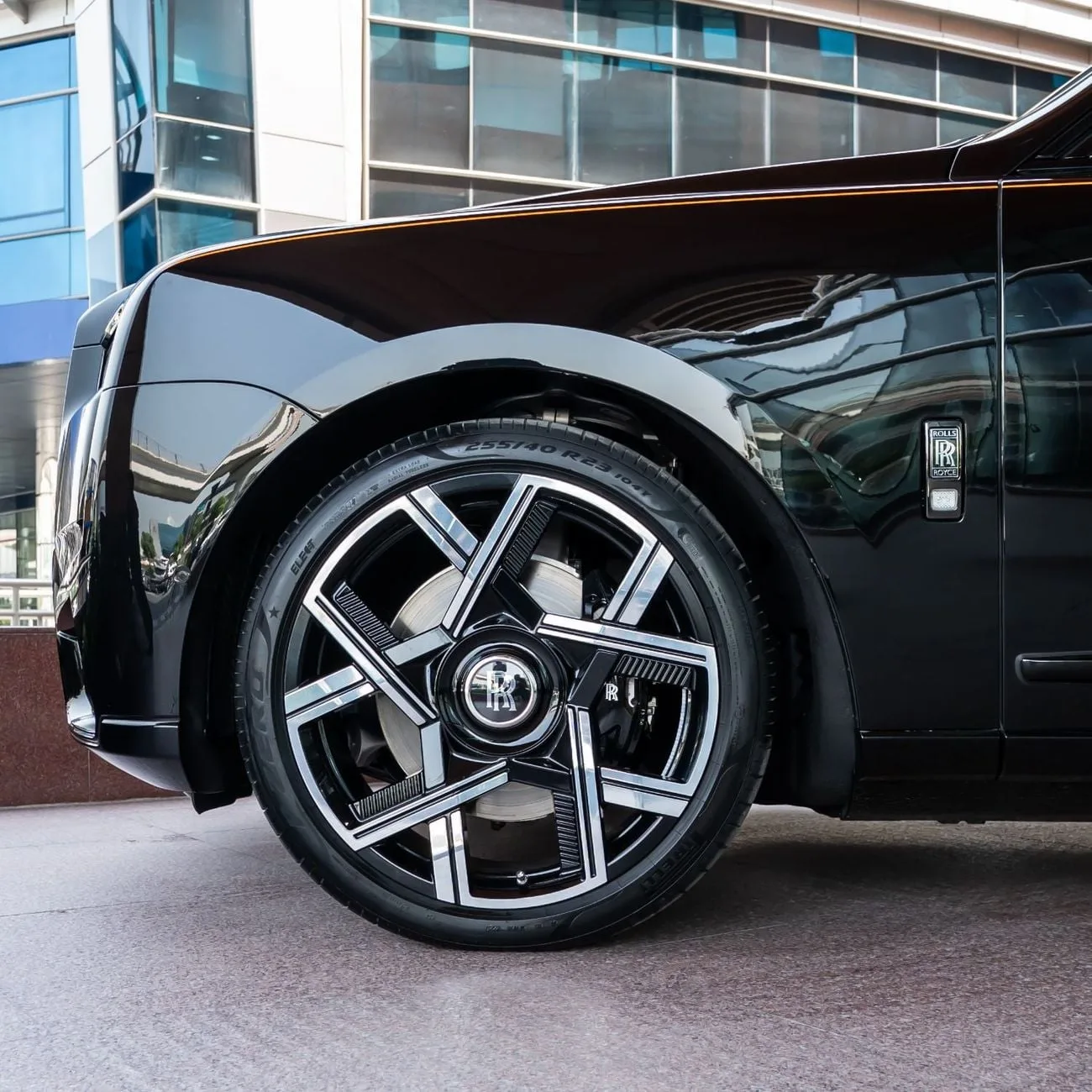 2026 Rolls-Royce Cullinan Series II Black Badge, 19/21