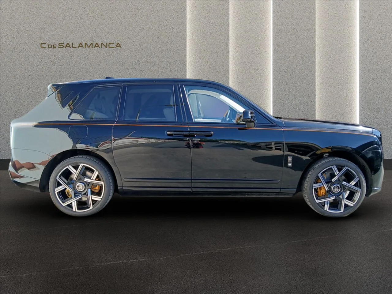 2026 Rolls-Royce Cullinan Series II Black Badge, 4/22