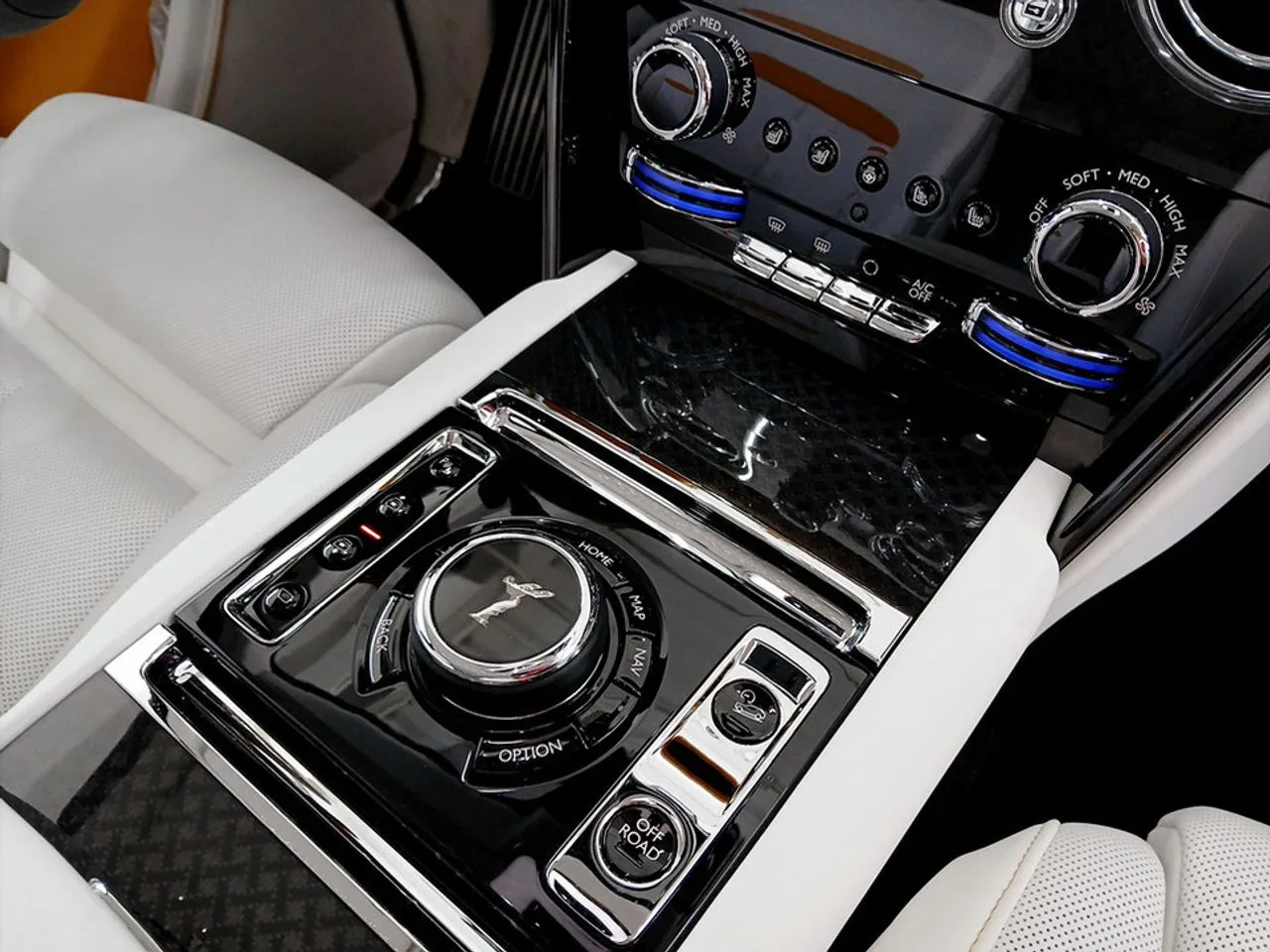 2026 Rolls-Royce Cullinan Series II Black Badge, 17/22