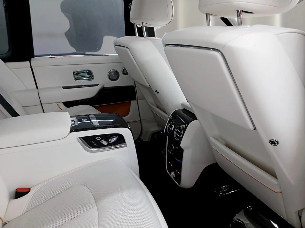 2026 Rolls-Royce Cullinan Series II Black Badge, 18/22