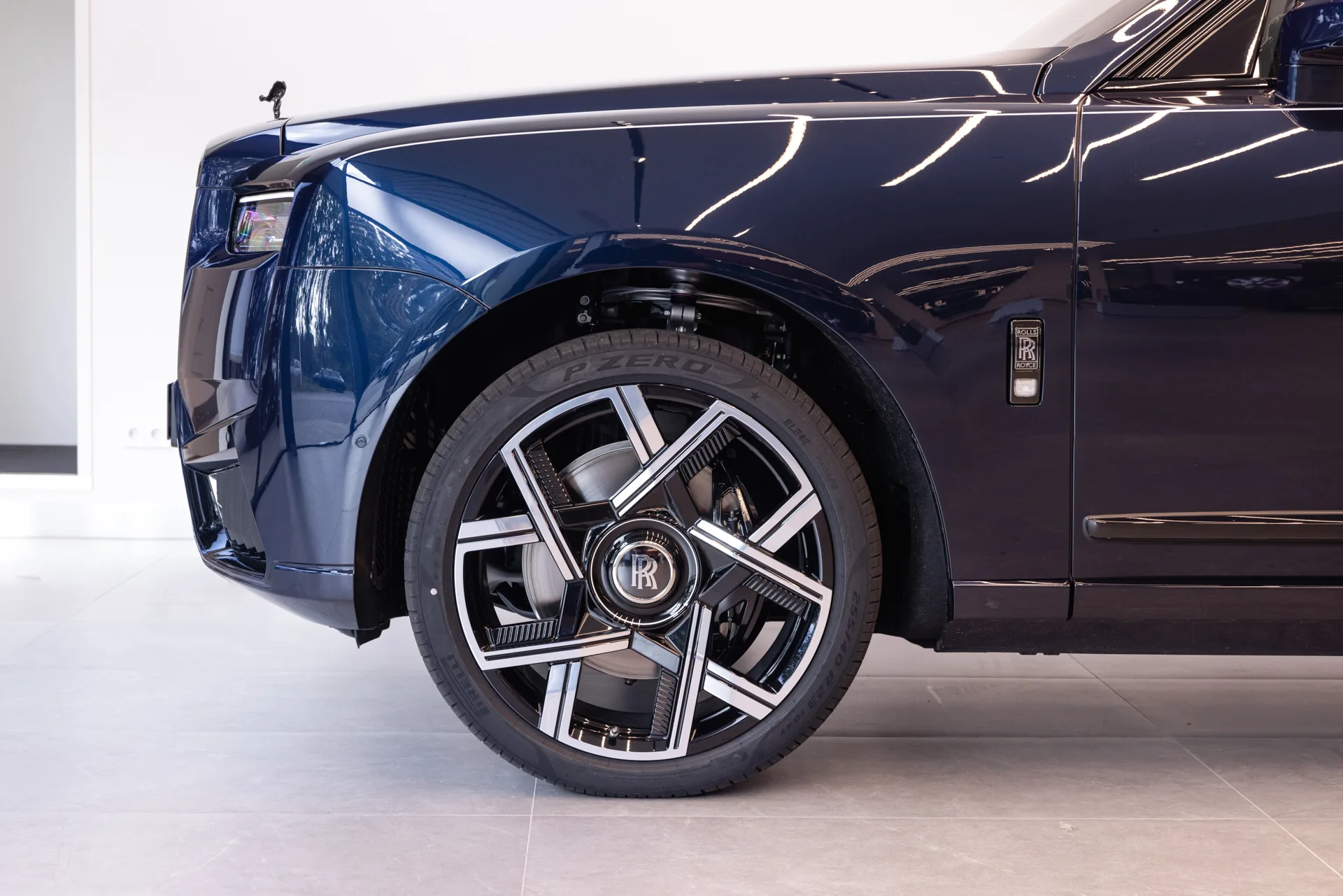 2026 Rolls-Royce Cullinan Series II Black Badge, 11/25