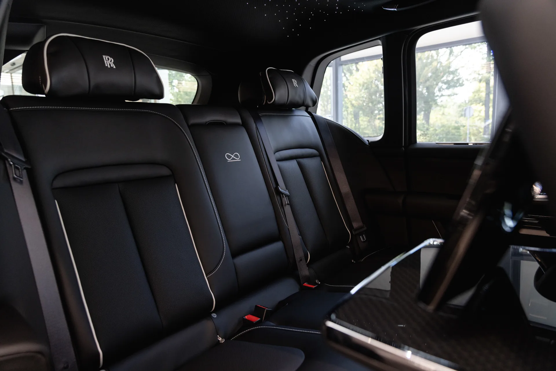 2026 Rolls-Royce Cullinan Series II Black Badge, 13/25