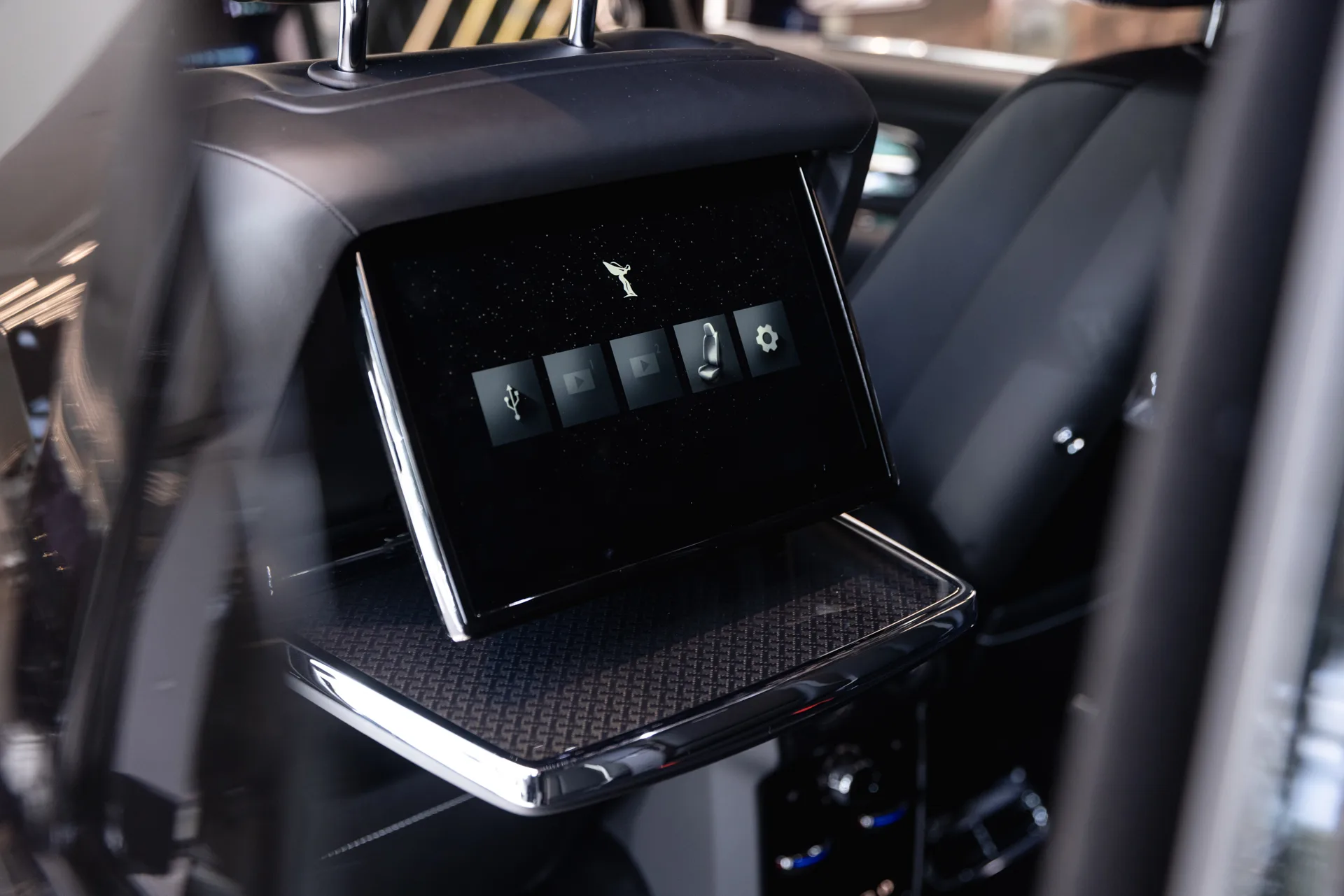 2026 Rolls-Royce Cullinan Series II Black Badge, 15/25