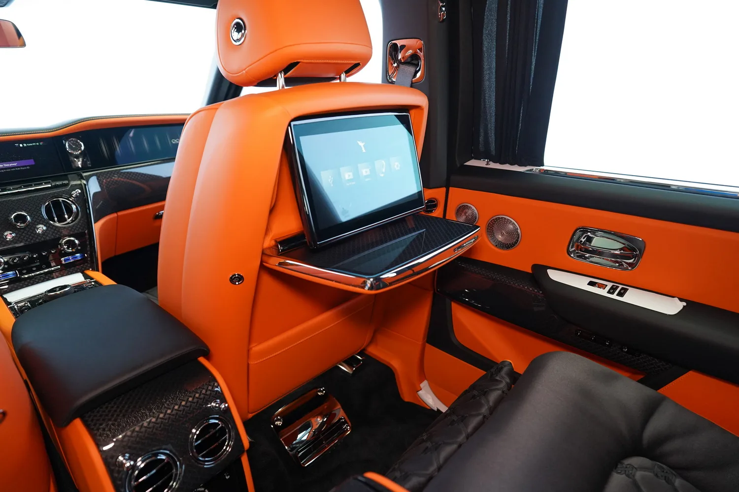 2026 Rolls-Royce Cullinan Series II Black Badge, 14/20