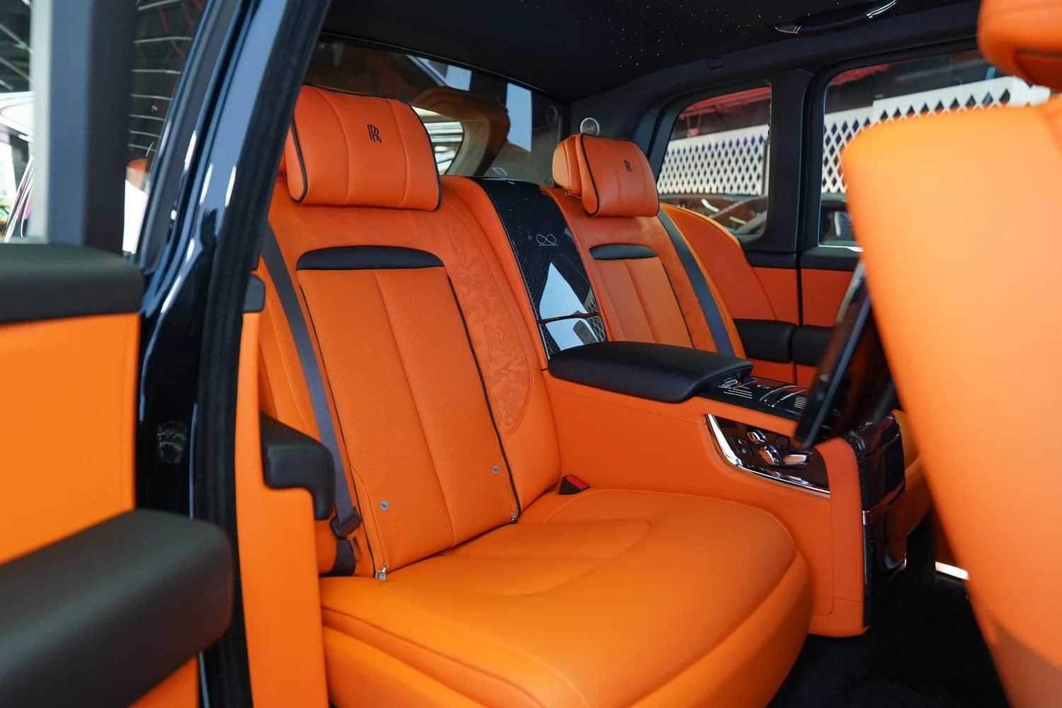 2026 Rolls-Royce Cullinan Series II Black Badge, 11/20