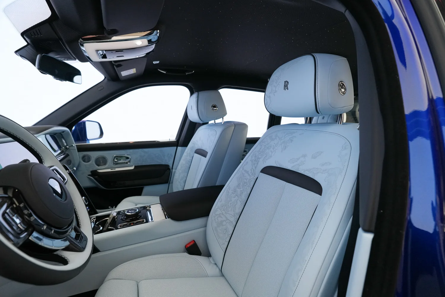 2026 Rolls-Royce Cullinan Series II Black Badge, 8/17