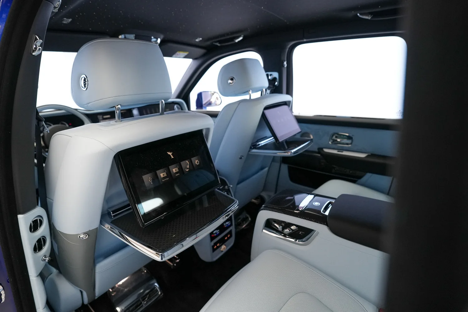 2026 Rolls-Royce Cullinan Series II Black Badge, 13/17