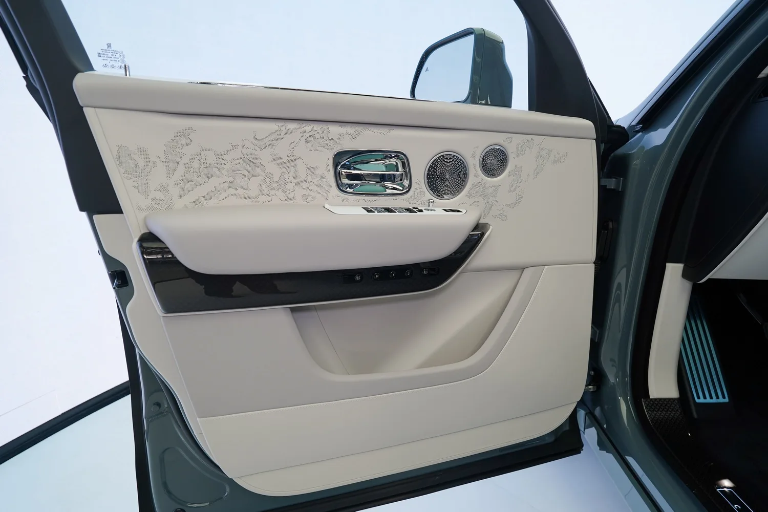 2026 Rolls-Royce Cullinan Series II Black Badge, 10/20