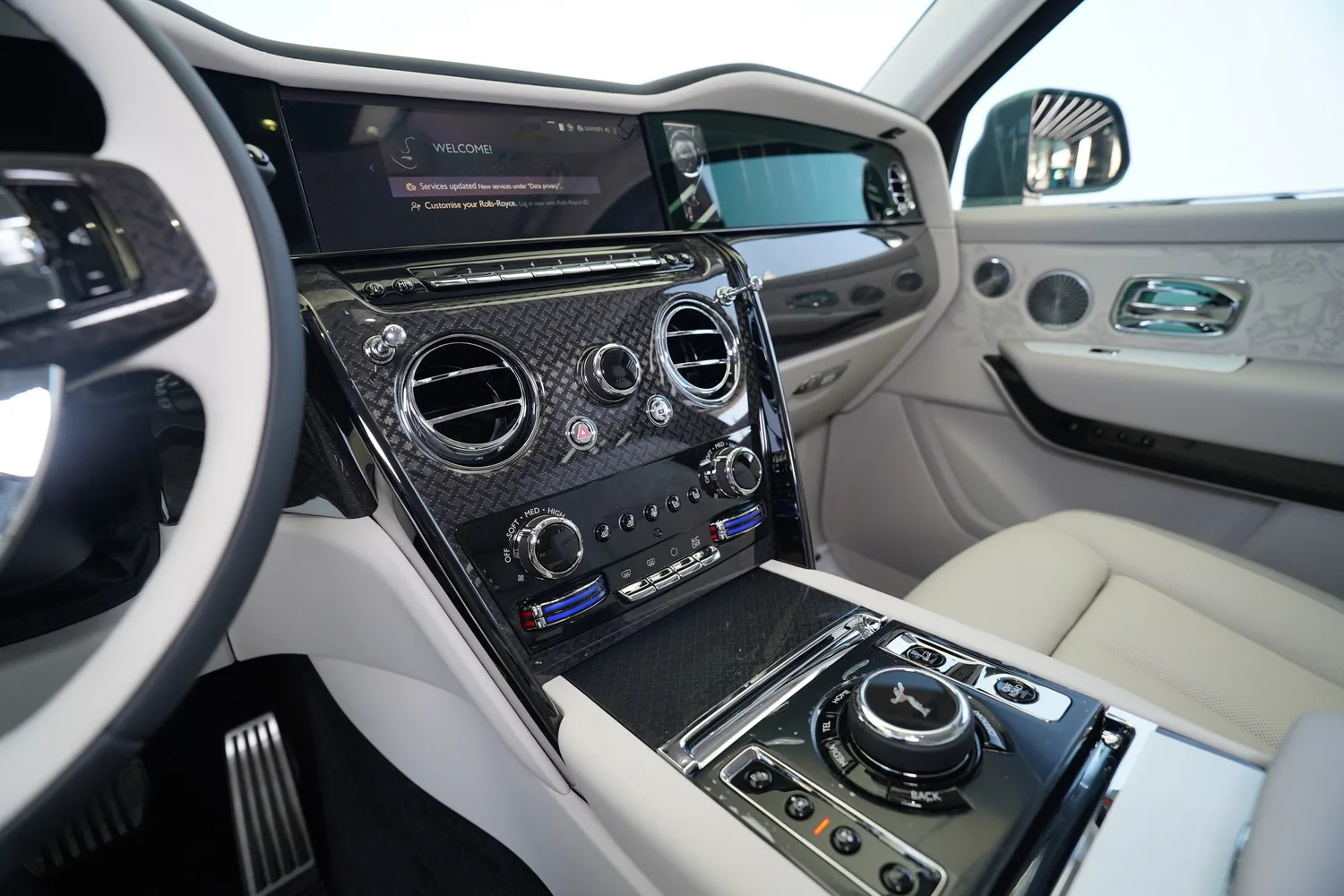 2026 Rolls-Royce Cullinan Series II Black Badge, 13/20