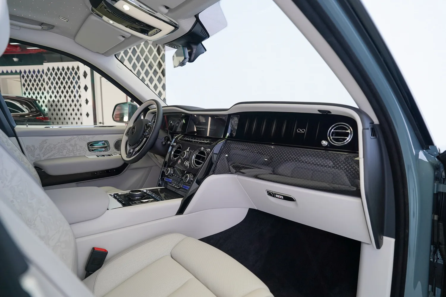 2026 Rolls-Royce Cullinan Series II Black Badge, 18/20