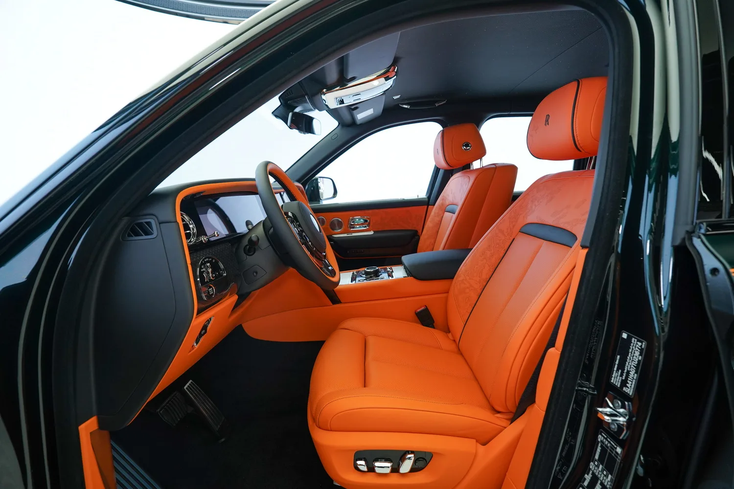 2026 Rolls-Royce Cullinan Series II Black Badge, 8/19