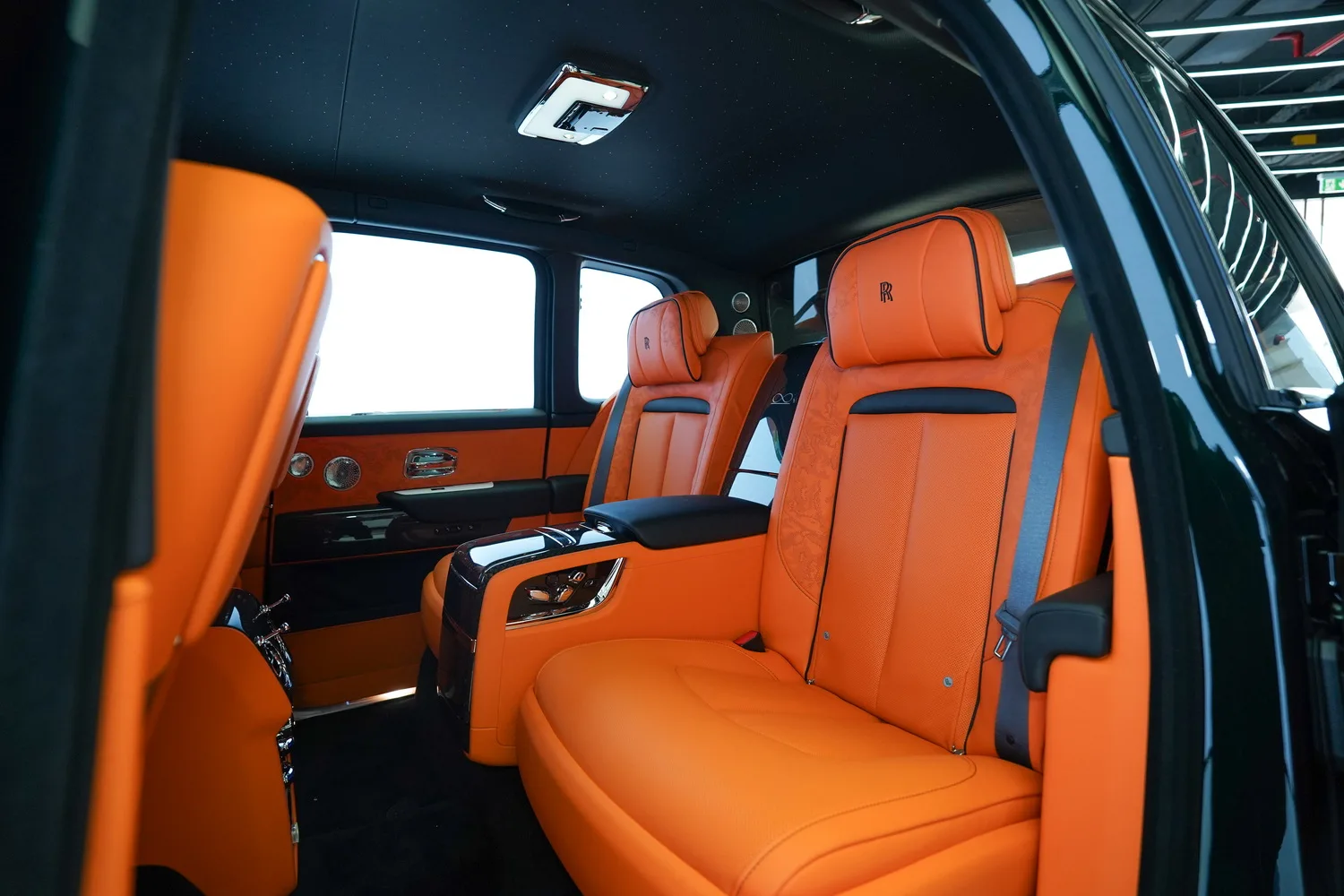 2026 Rolls-Royce Cullinan Series II Black Badge, 11/19