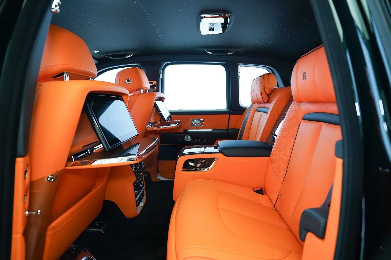 2026 Rolls-Royce Cullinan Series II Black Badge, 14/19