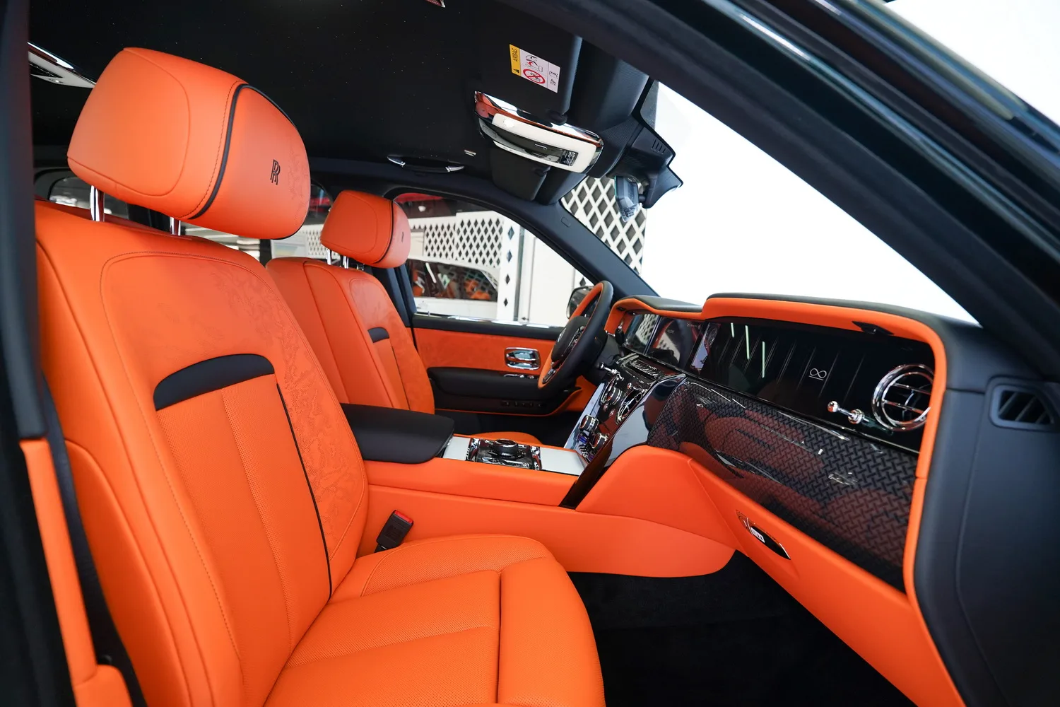 2026 Rolls-Royce Cullinan Series II Black Badge, 17/19