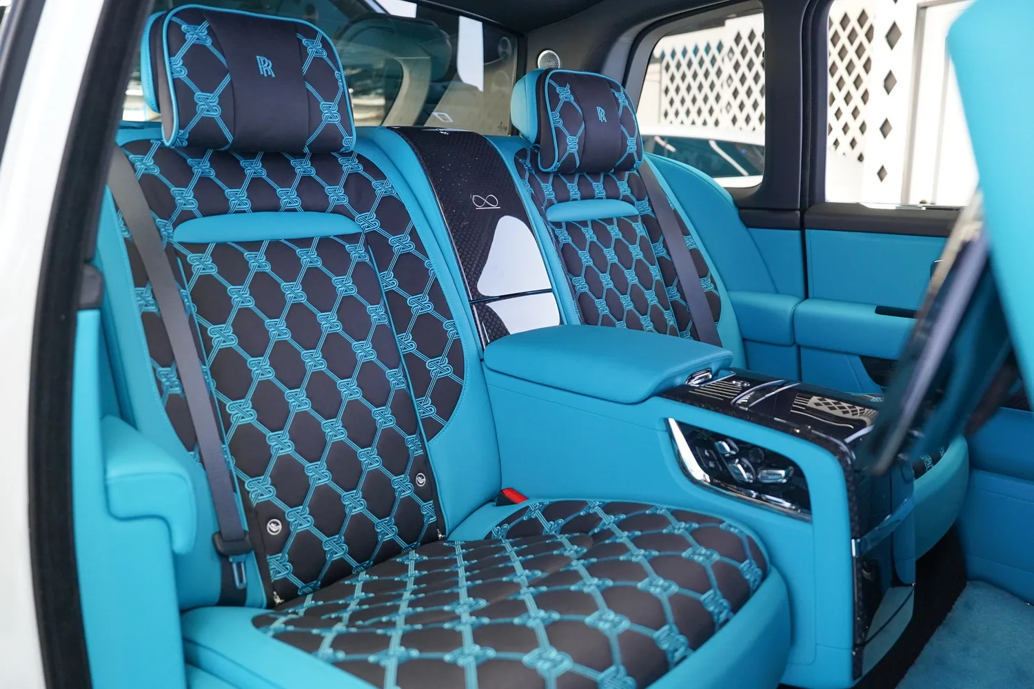 2026 Rolls-Royce Cullinan Series II Black Badge, 18/20