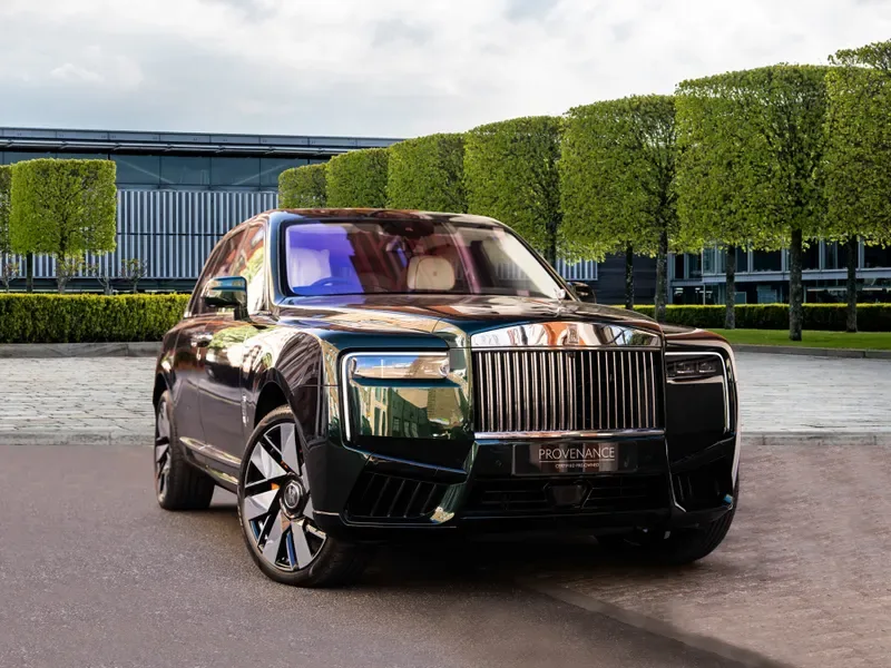 2026 Rolls-Royce Cullinan Series II Black Badge angeboten von einer Vertragshändlergruppe in London, Vereinigtes Königreich, Hauptfoto
