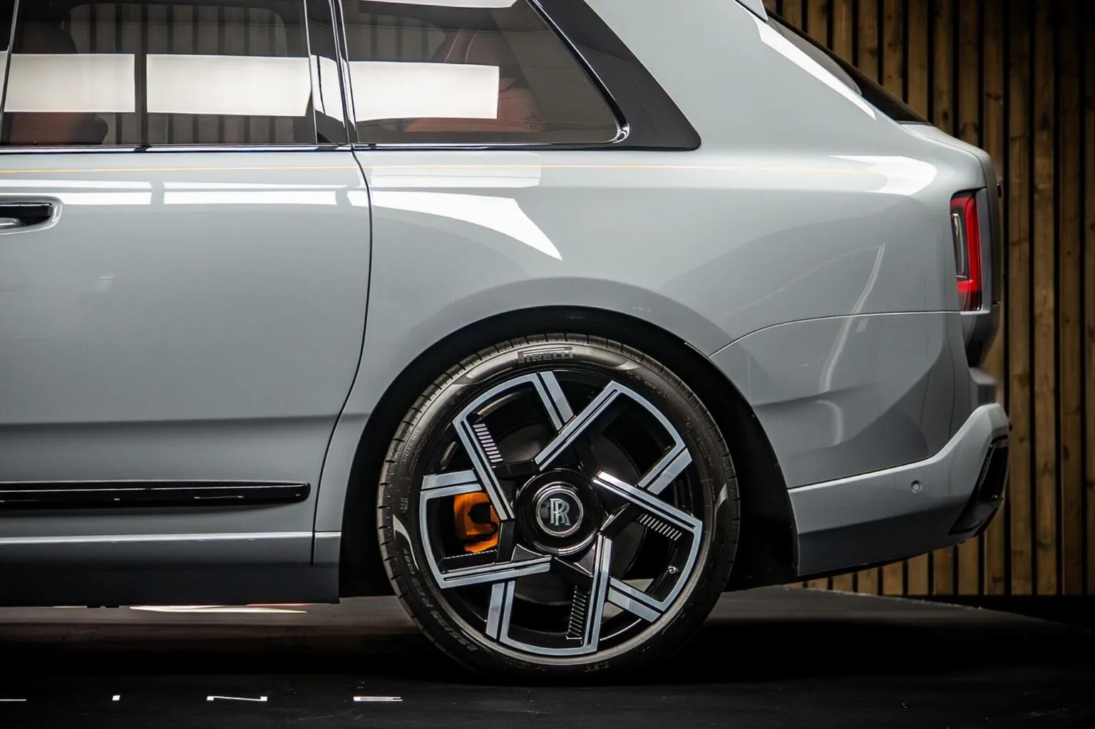 2026 Rolls-Royce Cullinan Series II Black Badge, 17/30
