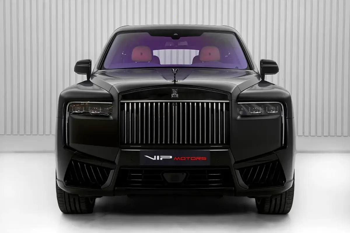 2026 Rolls-Royce Cullinan Series II Black Badge, 2/15