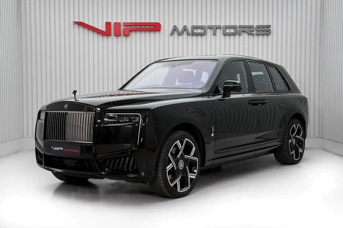 2026 Rolls-Royce Cullinan Series II Black Badge angeboten von einem Fachhändler in Dubai, Vereinigte Arabische Emirate, Hauptfoto