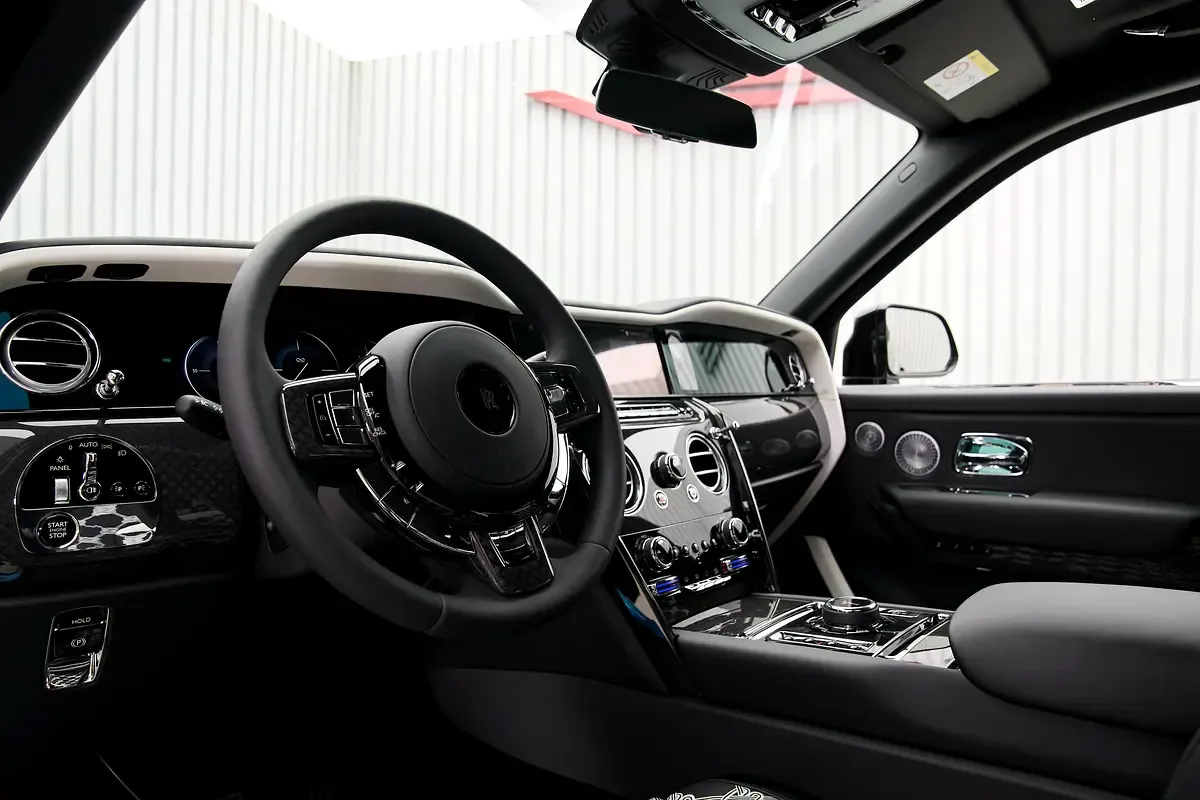 2026 Rolls-Royce Cullinan Series II Black Badge, 10/14