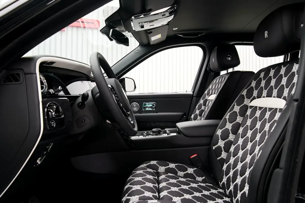 2026 Rolls-Royce Cullinan Series II Black Badge, 11/14