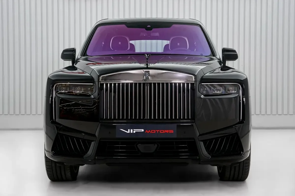 2026 Rolls-Royce Cullinan Series II Black Badge, 2/15