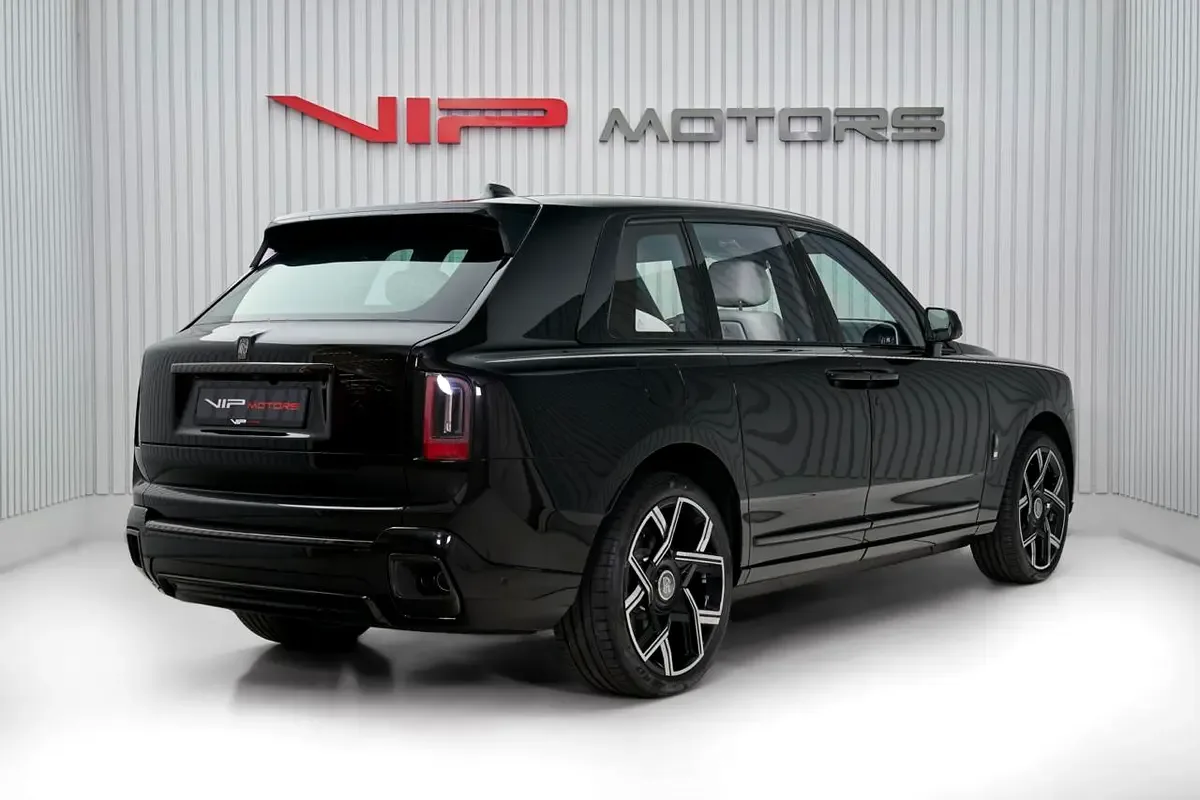 2026 Rolls-Royce Cullinan Series II Black Badge, 4/15